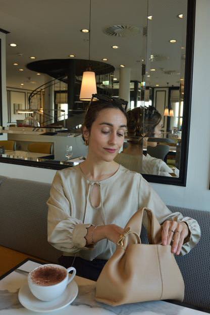 COLÉTTE SILK BLOUSE