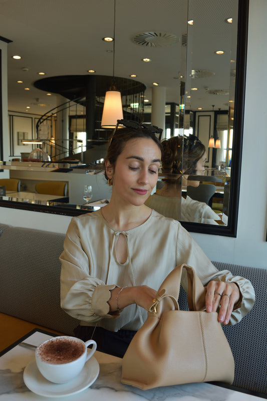 COLÉTTE SILK BLOUSE